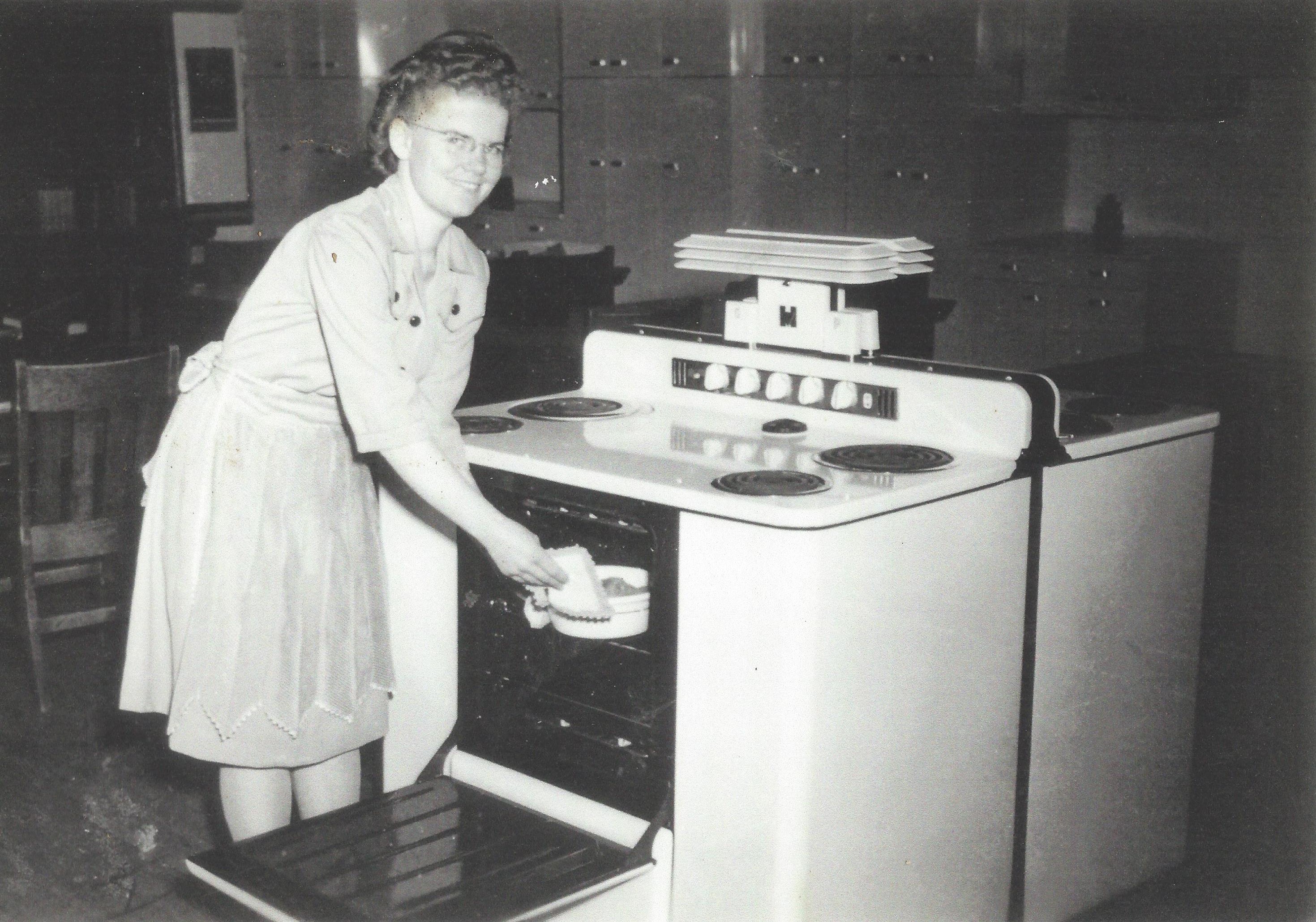 1947 -- Mom in Barnum -- second year of teaching 300 dpi